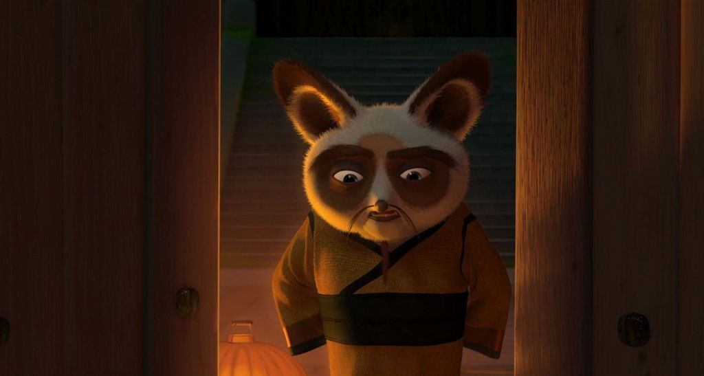 Мастер Шифу срисовывался с малой панды, но окрас ему сделали как у большой.